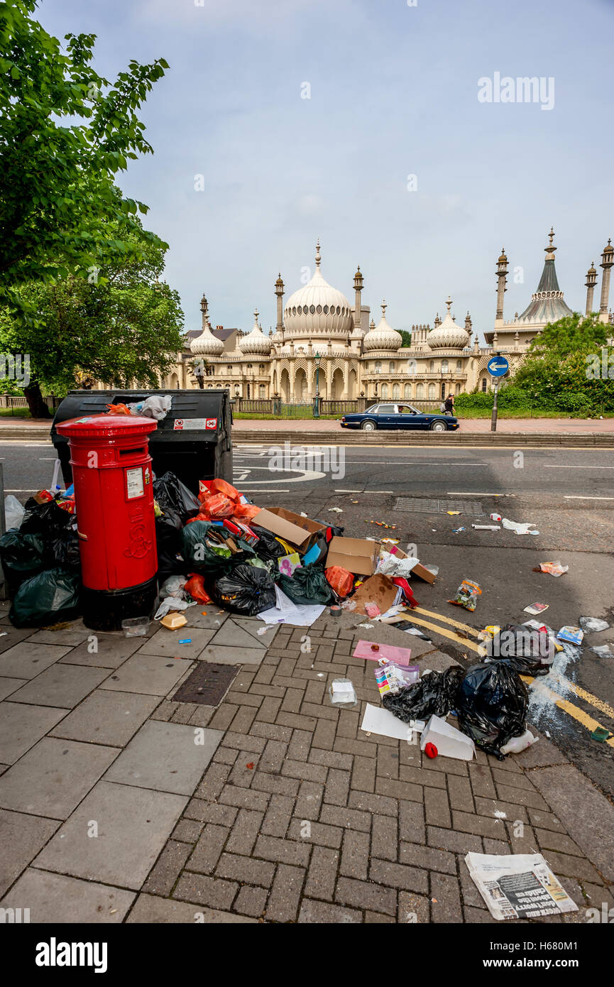 The result of a long strike by Brighton's refuse collectors Stock Photo