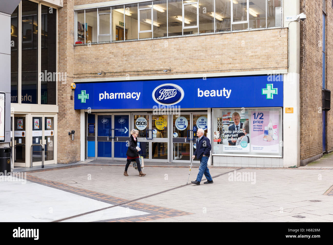 Boots Pharmacy Front High Resolution Stock Photography and Images - Alamy