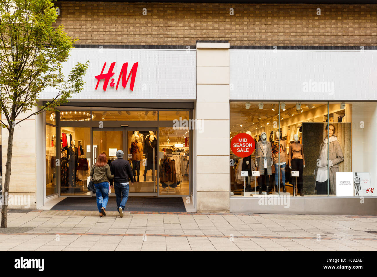 Frontage of the H & M clothing store. On Listergate, Nottingham, England  Stock Photo - Alamy