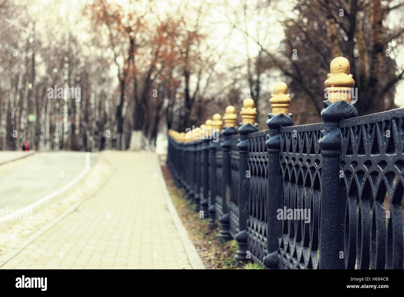 Entrance bridge end garden hi-res stock photography and images - Alamy