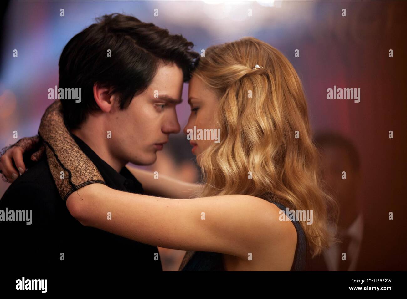 Dominic Sherwood Lucy Fry Vampire Academy 2014 Stock Photo Alamy