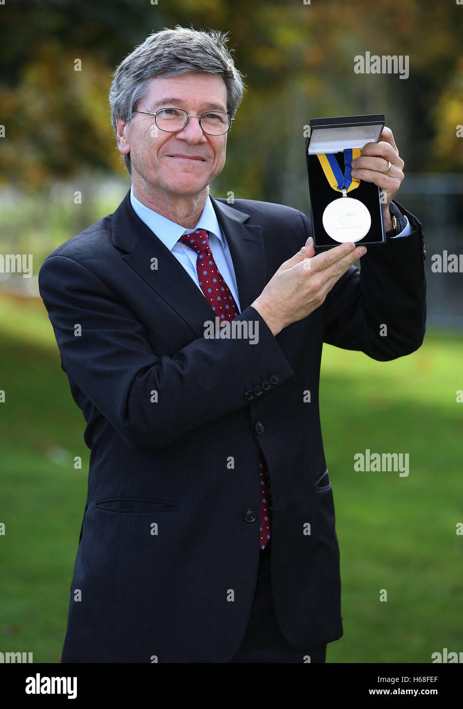 JEFFREY D SACHS visual data 8