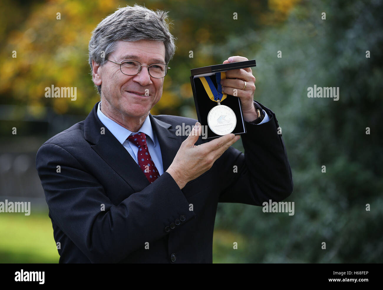 Economist Professor Jeffrey D. Sachs on campus at University College Dublin where he was awarded the UCD Ulysses Medal for his &Ograve;outstanding global contribution as one of the world&Otilde;s leading experts on economic development, global macroeconomics, and the fight against poverty&Oacute;. Stock Photo