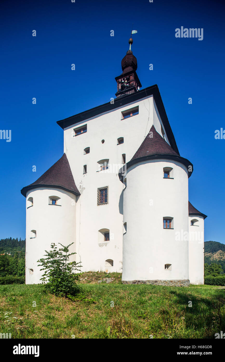 Banska Stiavnica, Slovakia - august 06, 2015: New castle  - built in 1571 building - called also Frauenberg - from the hill wher Stock Photo