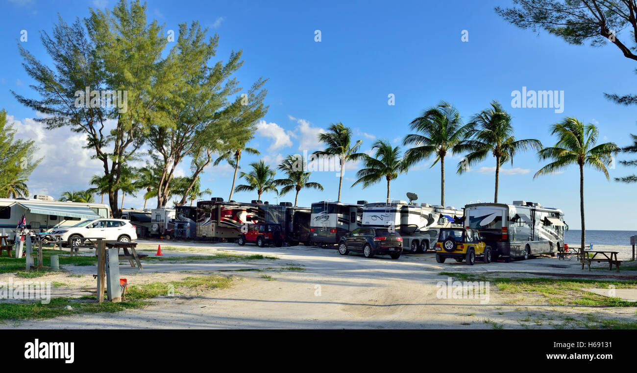 Rv park hires stock photography and images Alamy