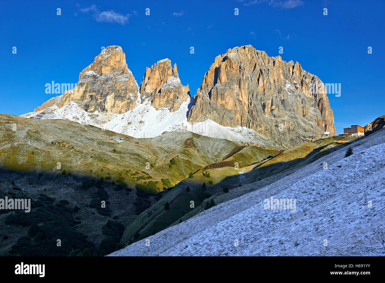 Sassolungo Mountain range, 3081m high, from the Sella Pass between the Val Gardena and Val di Fassa, the Western Dolomites, Italy Stock Photo