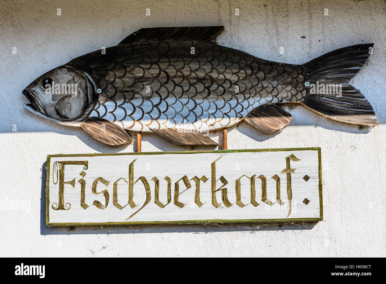 Geras: sign 'Fischverkauf' (fish sale) at Fischkalter with carp, Waldviertel, Niederösterreich, Lower Austria, Austria Stock Photo
