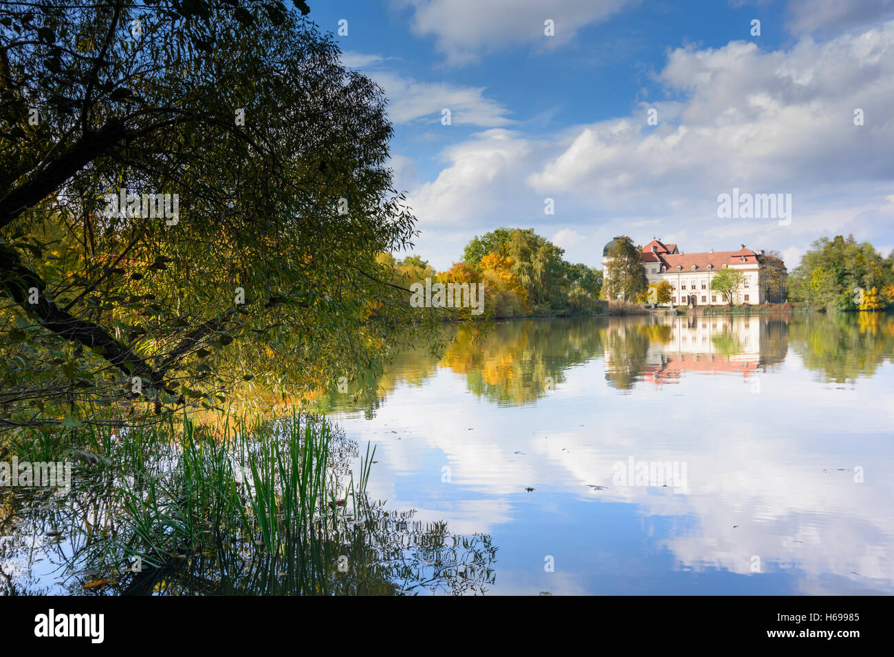 Hardegg Riegersburg castle, pond Oberer Teich, Waldviertel