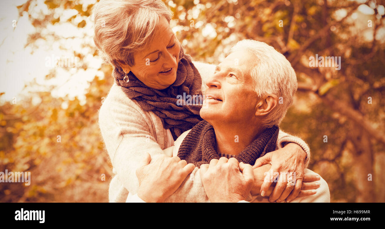 Senior couple in the park Stock Photo - Alamy