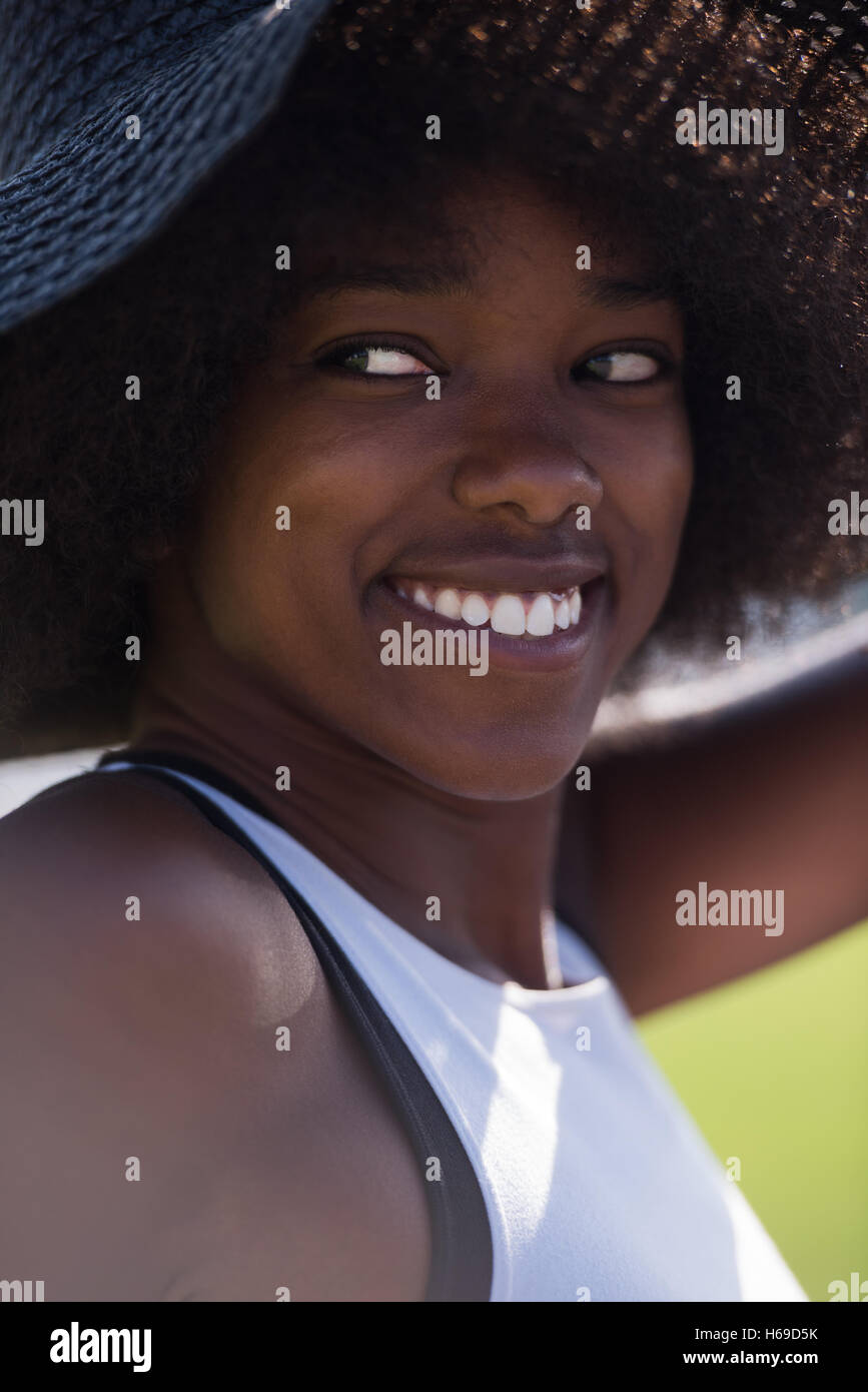 Close up portrait of a beautiful young african american woman smiling ...