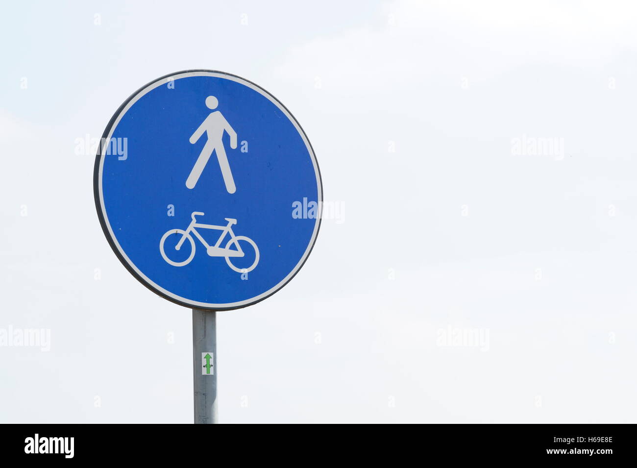 Pedestrian signal hi-res stock photography and images - Alamy