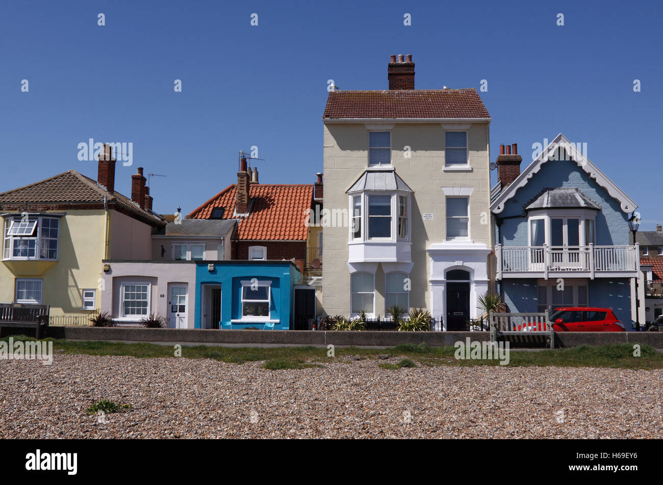 COLOURFUL SEAFRONT HOMES AT ALDEBURGH SUFFOLK Stock Photo Alamy