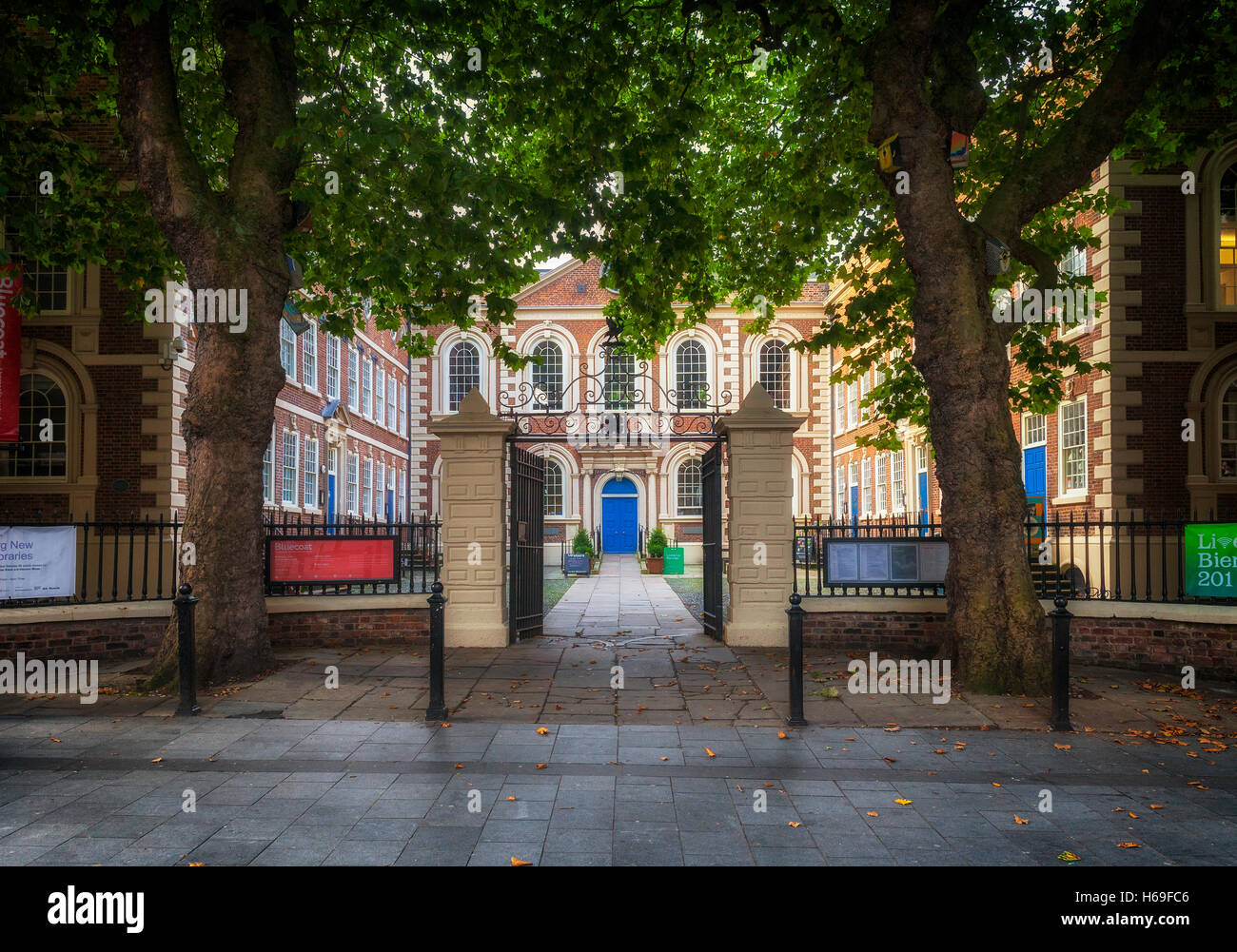 Built in 1716-17 as a charity school, the Bluecoat Chambers in School Lane is the oldest surviving building in central Liverpool, Merseyside, England Stock Photo