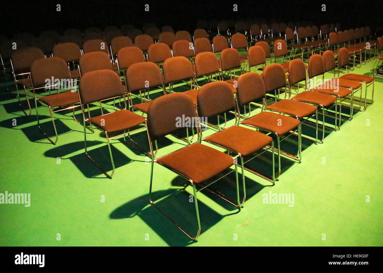 Auditorium rows of chairs plan view Stock Photo Alamy