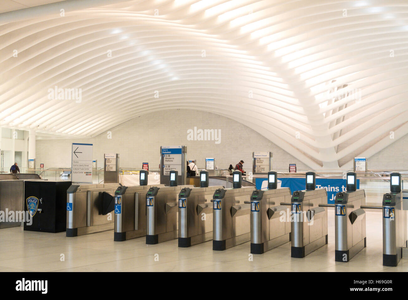 World trade center path station hi-res stock photography and images - Alamy