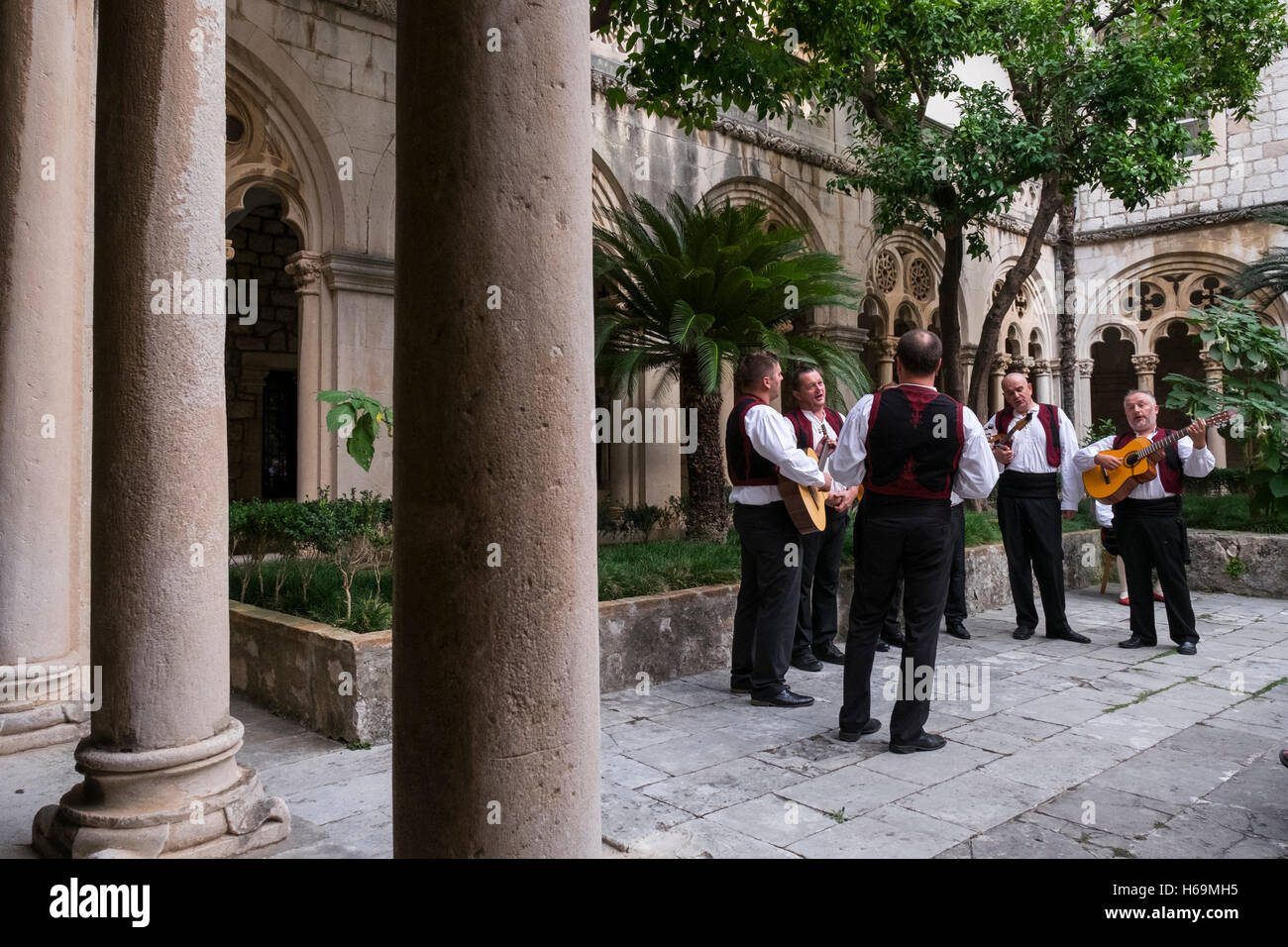 Klapa hi-res stock photography and images - Alamy