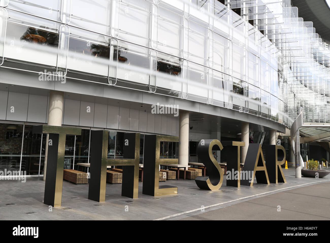 Hsbc neuilly roulette formation croupier poker