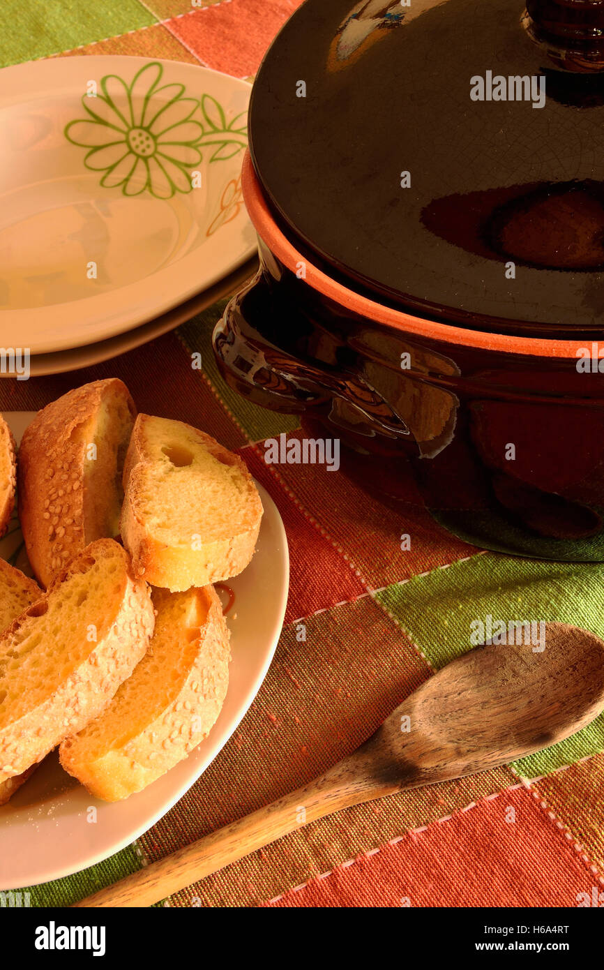 Meal in a ceramic pot ready to be served Stock Photo Alamy