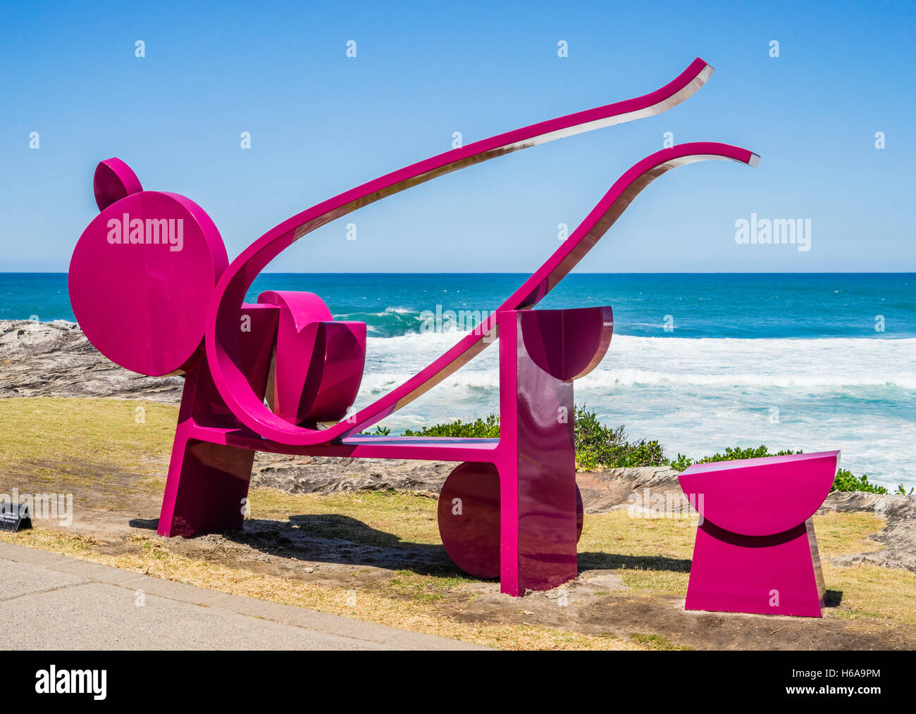 Bondi Beach, Sydney, Australia. 24th Oct, 2016. Sculpture by the Sea, Australia's largest annual