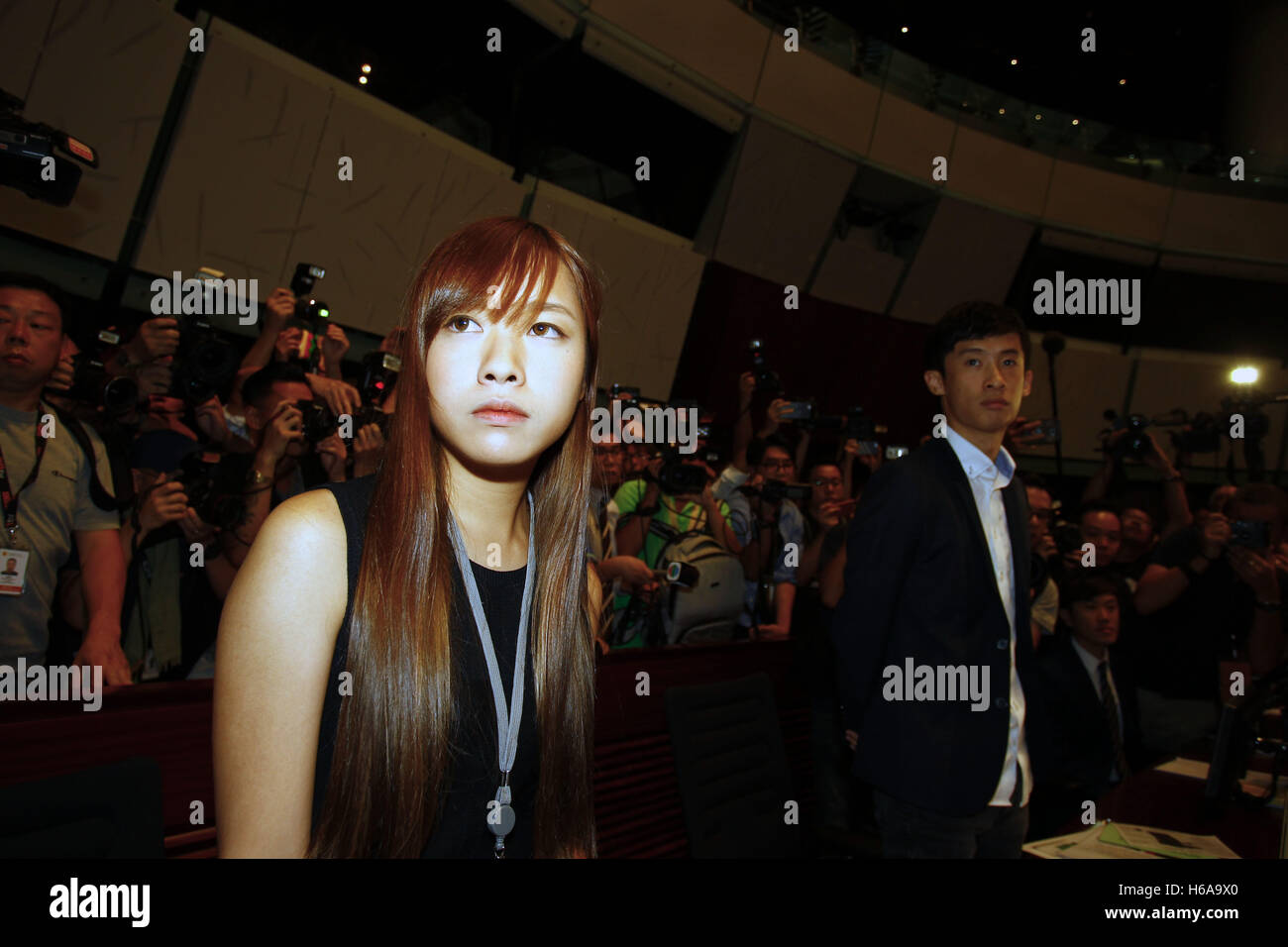 October 26, 2016 - Elected candidate of pro-independence political party YOUNGSPIRATION, Yau Wai-ching ( L ), and Sixtus Leung ( R ) pose for the media inside Hong Kong LEGICO Chamber staging a protest demanding for a second sworn-in. Council is adjourned until further notice temporarily denying Leung and Yau to proceed for second sworn-in. Oct 26, 2016. Hong Kong. Liau Chung Ren/ZUMA © Liau Chung Ren/ZUMA Wire/Alamy Live News Stock Photo