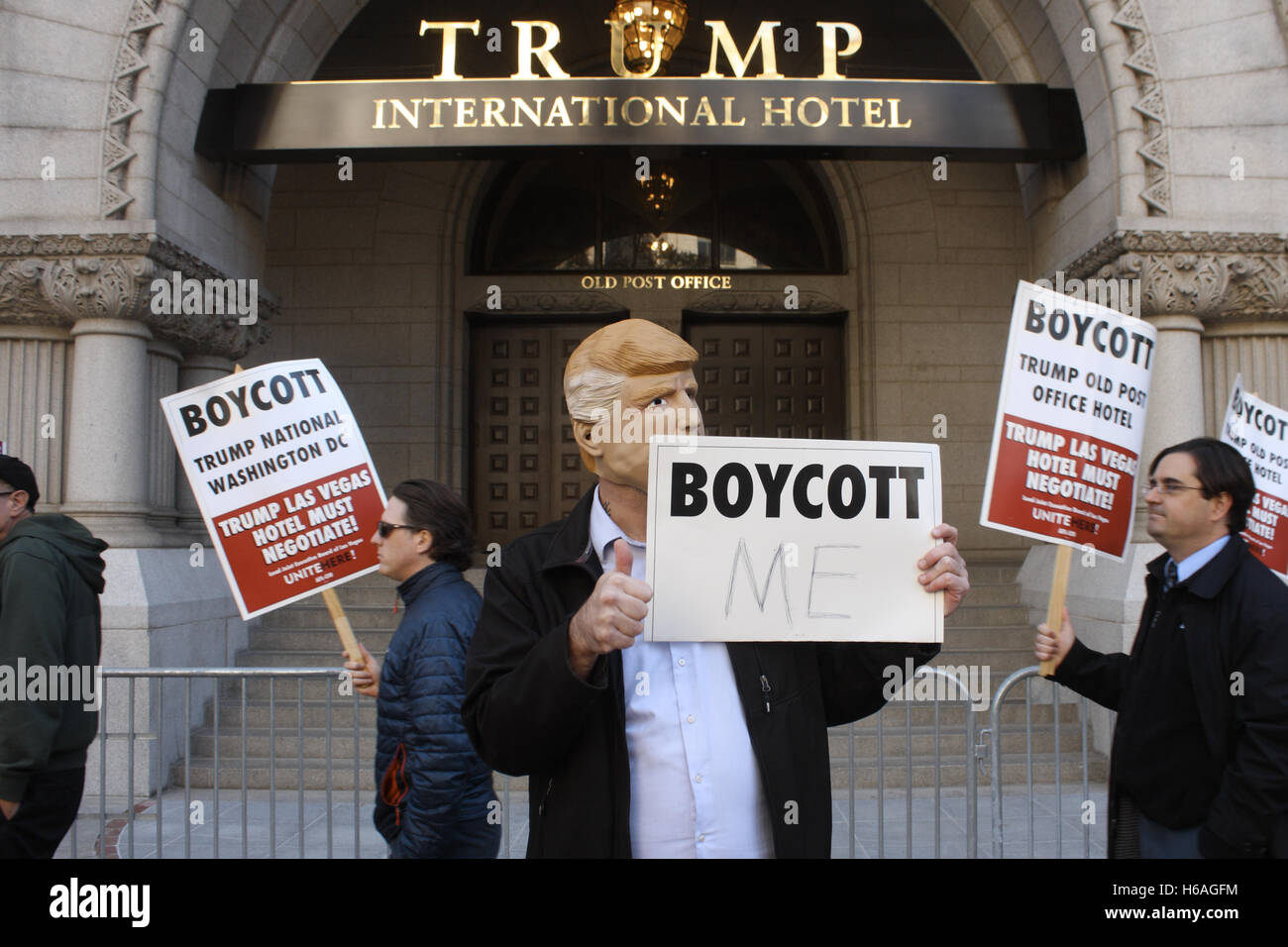 Trump international hotel lobby hi-res stock photography and images - Alamy