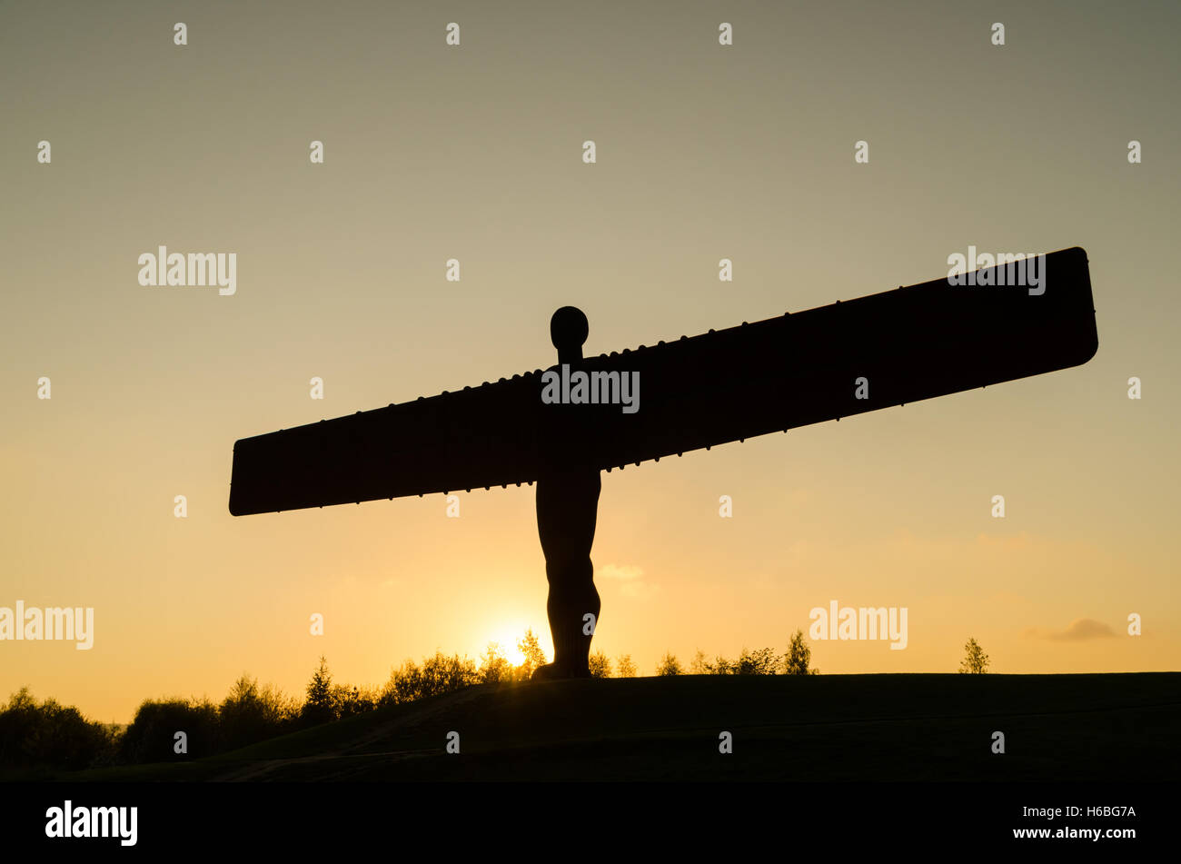 Angel of the north gateshead hi-res stock photography and images - Alamy