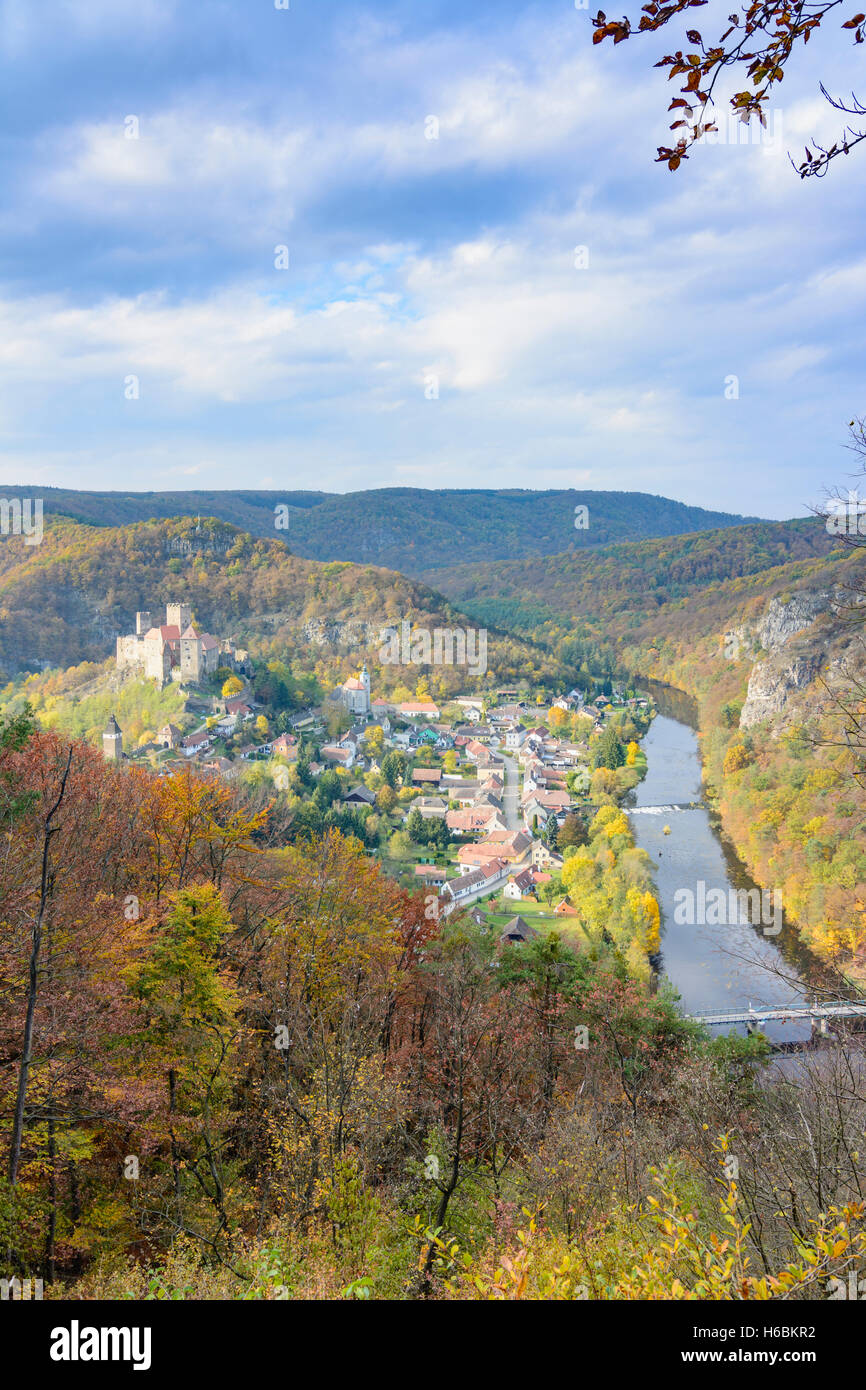 Hardegg: Hardegg castle, town, river Thaya from Henner viewpoint, Waldviertel, Niederösterreich, Lower Austria, Austria Stock Photo