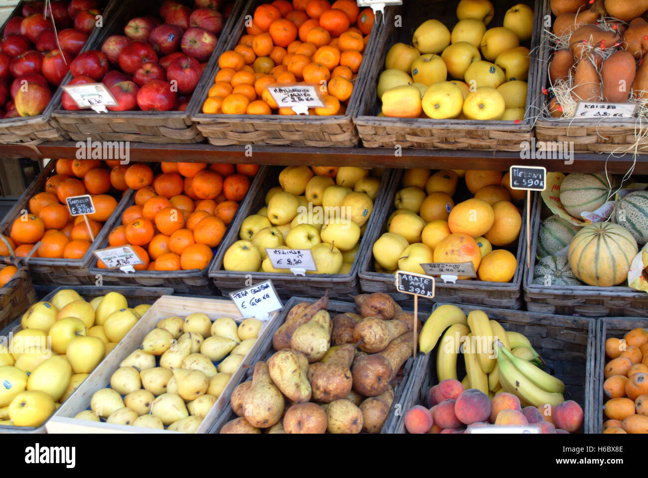 Fruit merchant fruiterer hi-res stock photography and images - Alamy