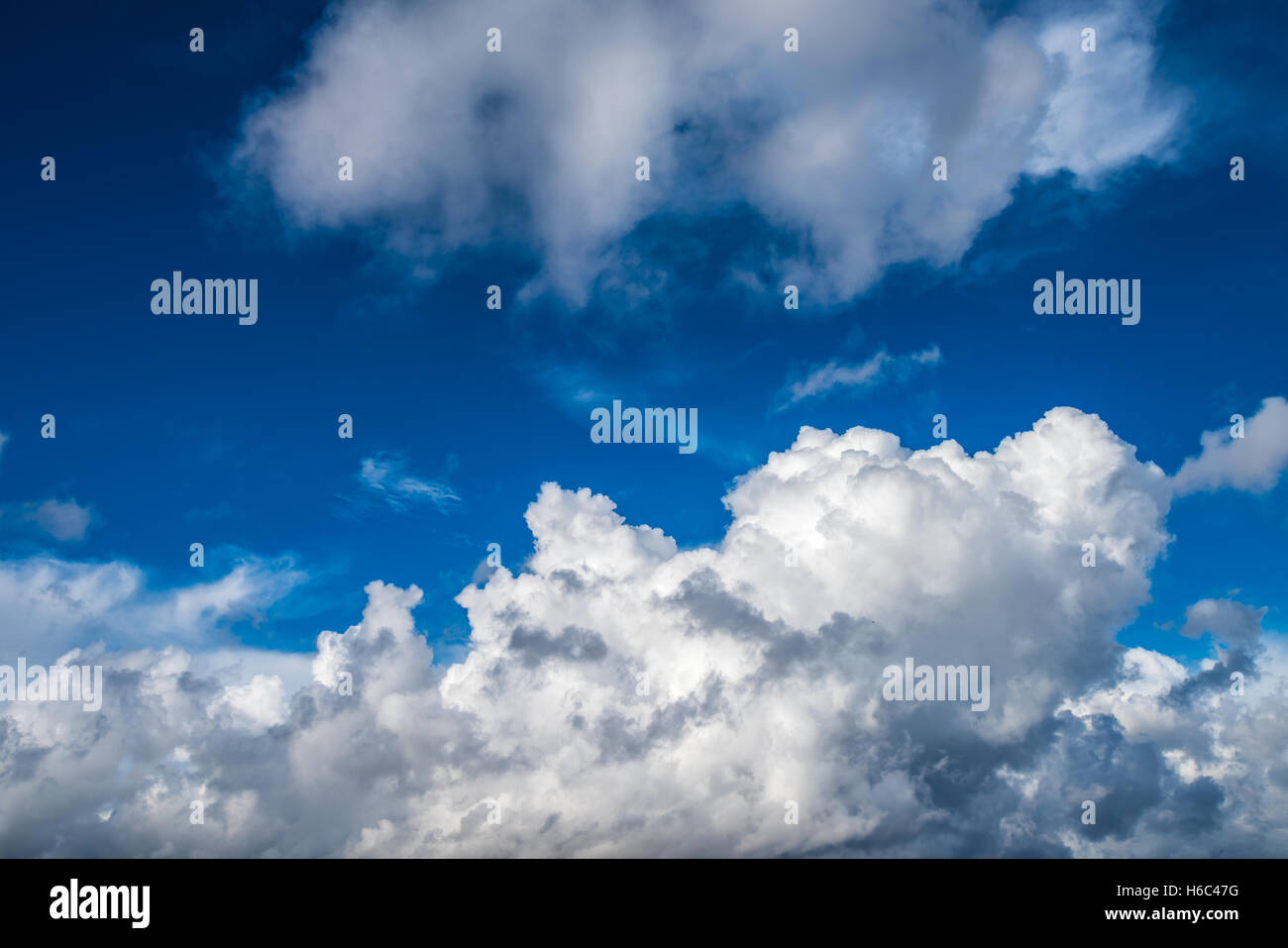 Cloudy sky background Stock Photo - Alamy