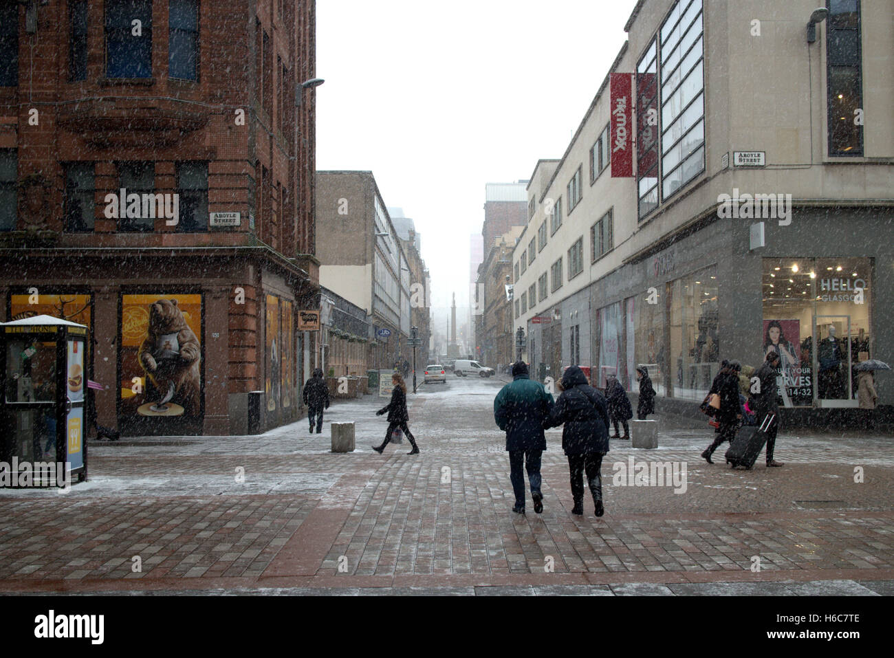Glasgow  scenes streets in the snow during winter White Christmas Argyle Street, Glasgow, Scotland, UK Stock Photo