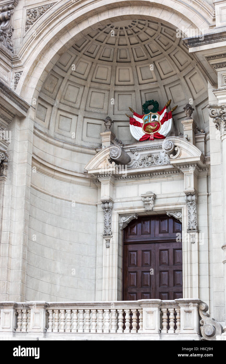 door with the coat of arms of Peru Stock Photo Alamy