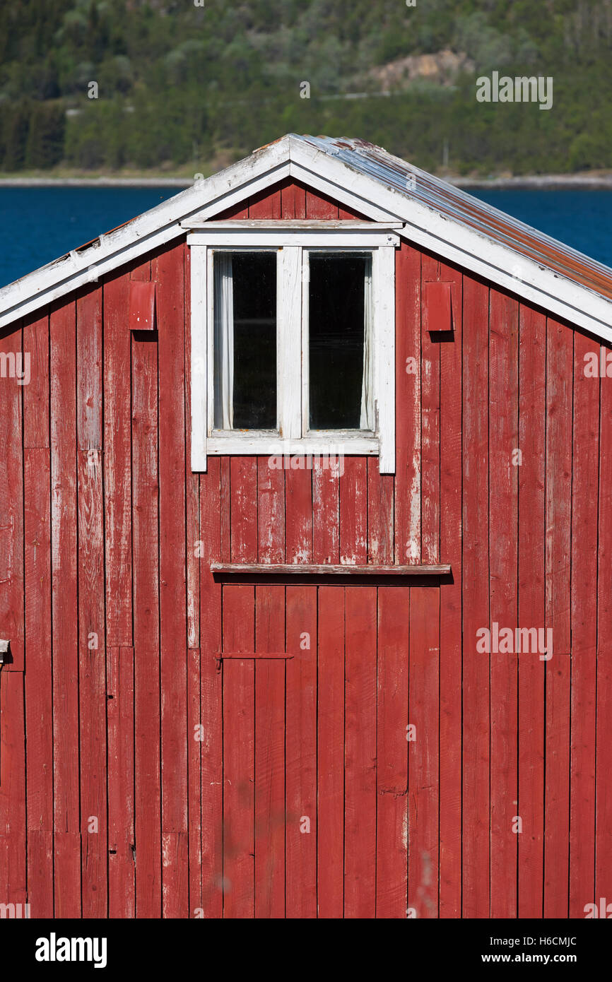 Traditional timber fish houses. Lofoten Islands fishing house design ...