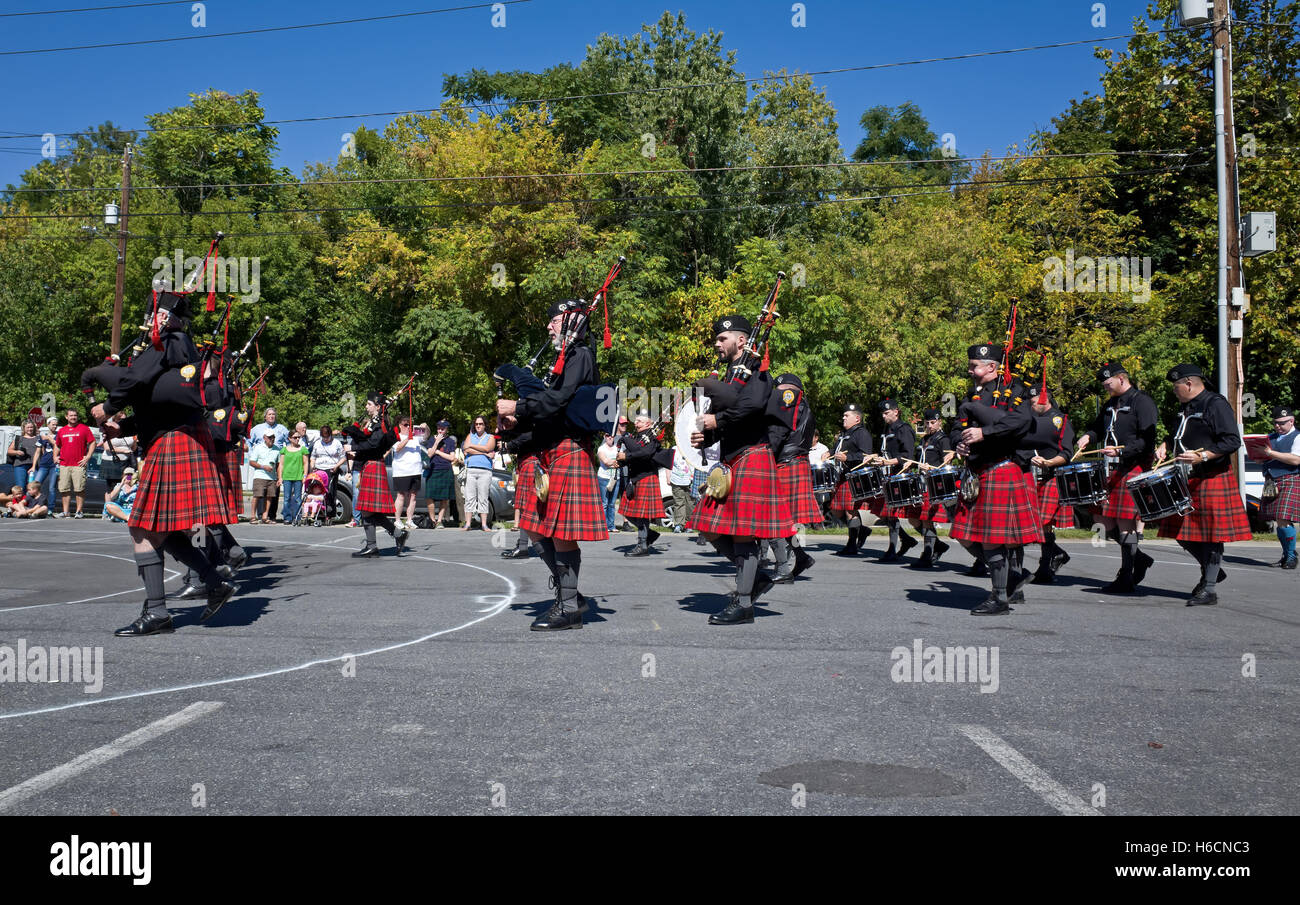 Pipe band marching in the Celtic Classic Stock Photo Alamy