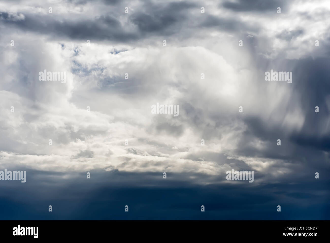 Dark cloudy sky hi-res stock photography and images - Alamy