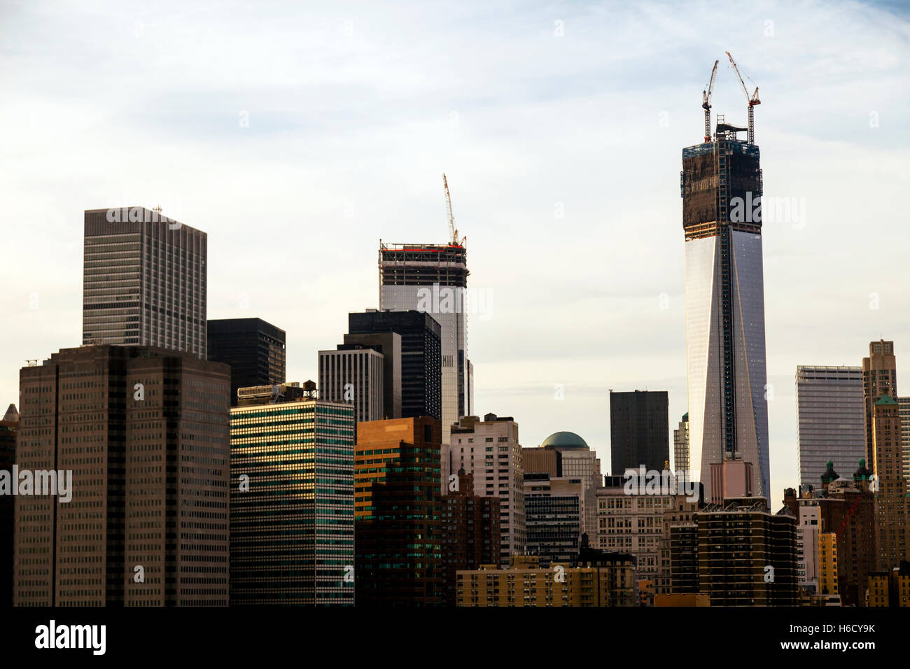Picture of Skyline of downtown Manhattan Stock Photo - Alamy