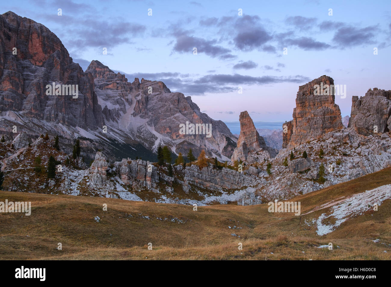 Autumn scene. Tofana in the Dolomite alps, Italy Stock Photo - Alamy