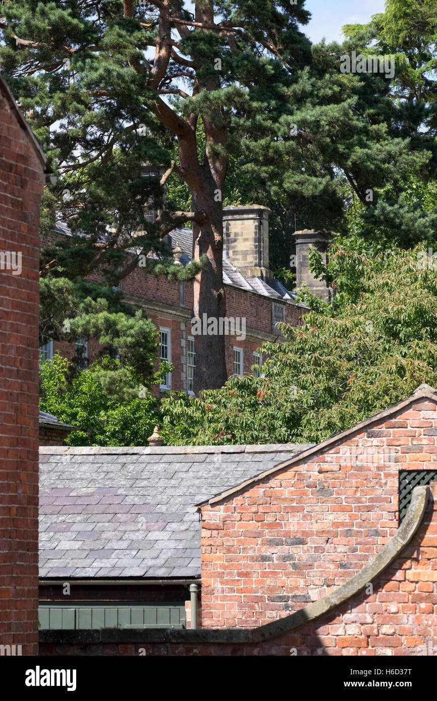 Brick built buildings hi-res stock photography and images - Alamy