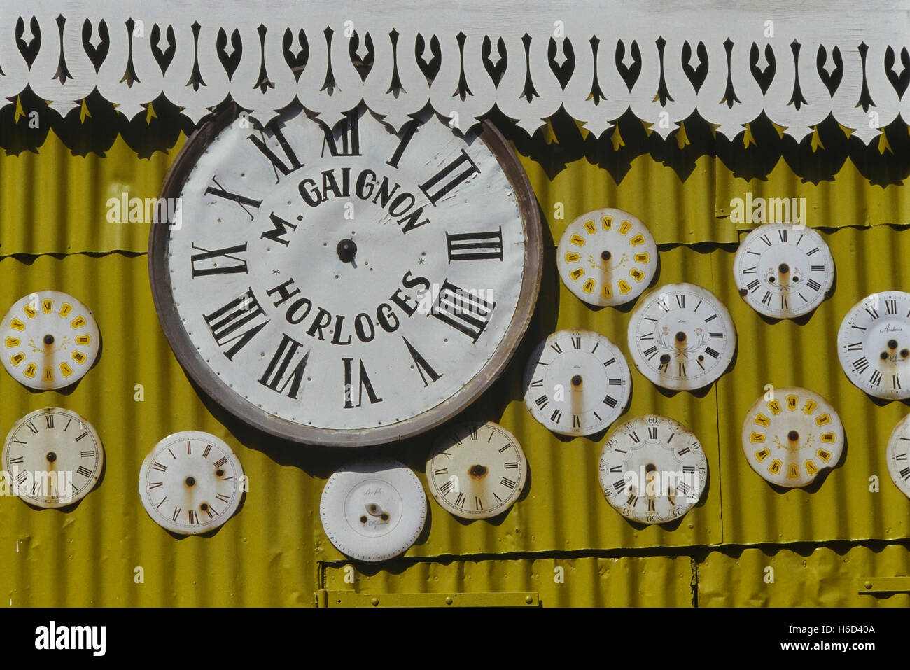 Antique clock shop hires stock photography and images Alamy