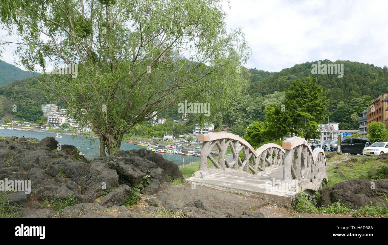 Human bridge in Japan countryside park Stock Photo