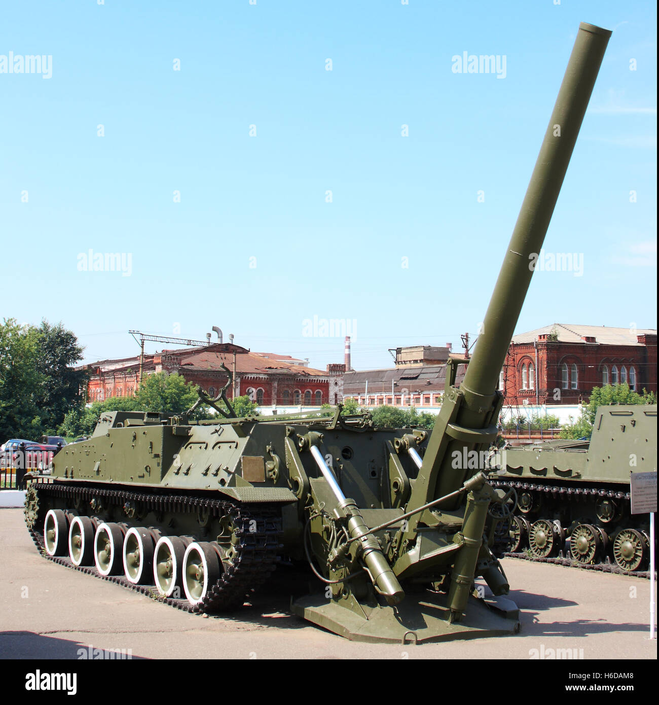 240 mm a selfpropelled mortar against factory cases Stock Photo Alamy