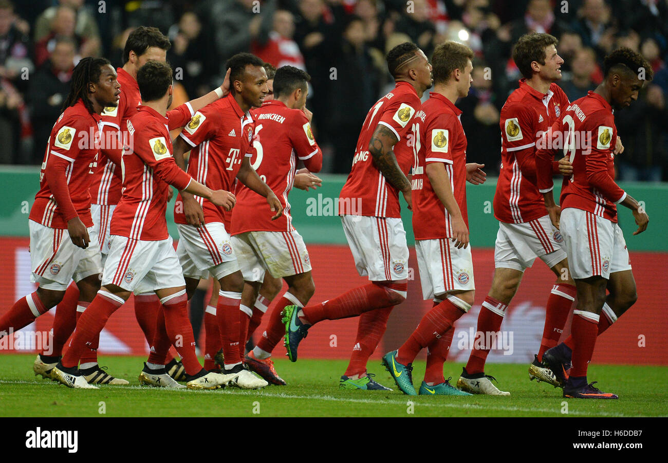 Bayern Munich Roster 2016 / Fc Bayern Munchen Paulaner Brauerei Munchen