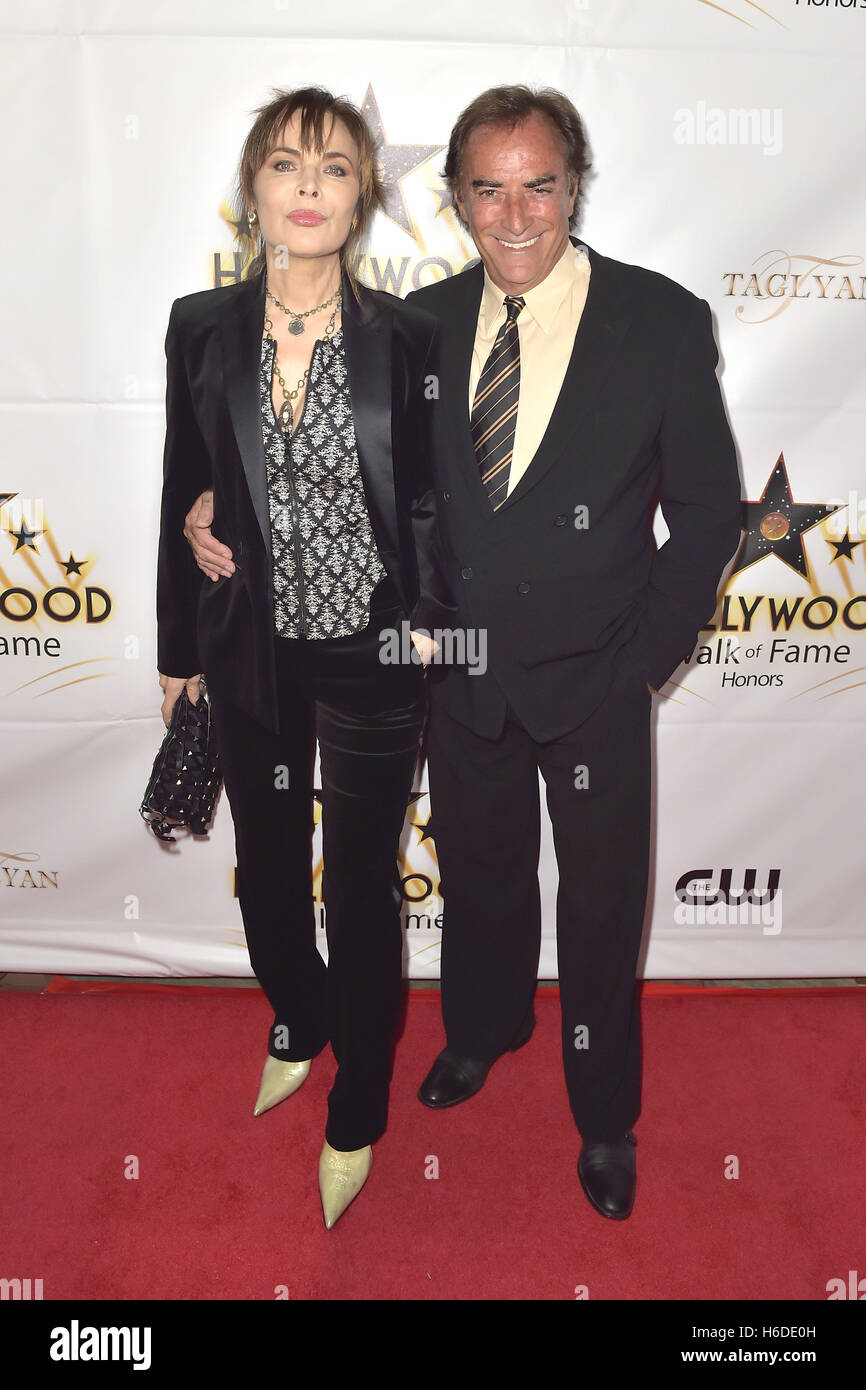 Los Angeles, USA. 25th Oct, 2016. Lauren Koslow and Thaao Penghlis attend the 'Hollywood Walk of Fame Honors' Event at Taglyan Complex on October 25, 2016 in Los Angeles, California | Verwendung weltweit/picture alliance © dpa/Alamy Live News Stock Photo