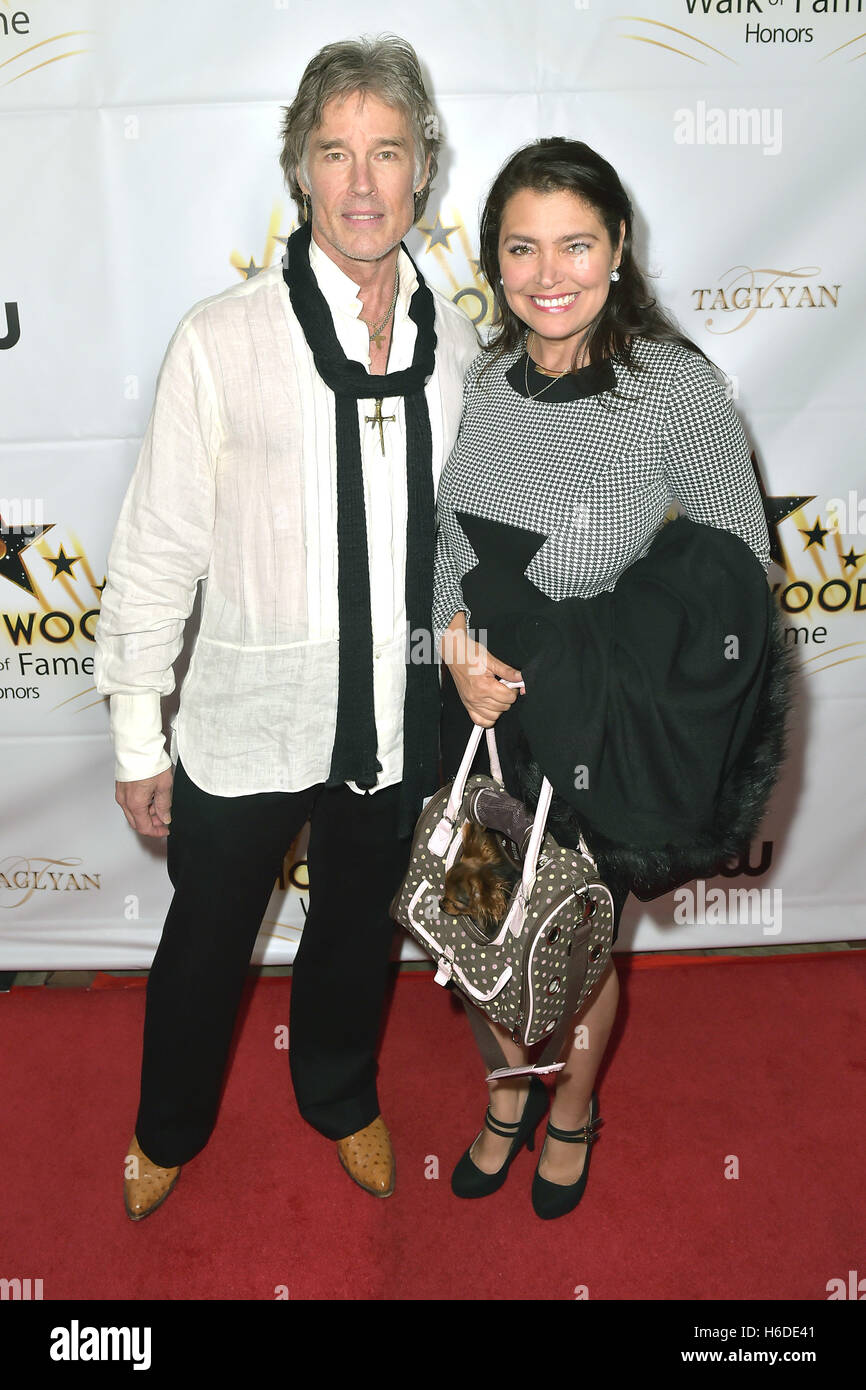 Ronn Moss and his wife Devin DeVasquez attend the Hollywood Walk of Fame  Honors Event at Taglyan Complex on October 25, 2016 in Los Angeles,  California | Verwendung weltweitpicture alliance Stock Photo - Alamy