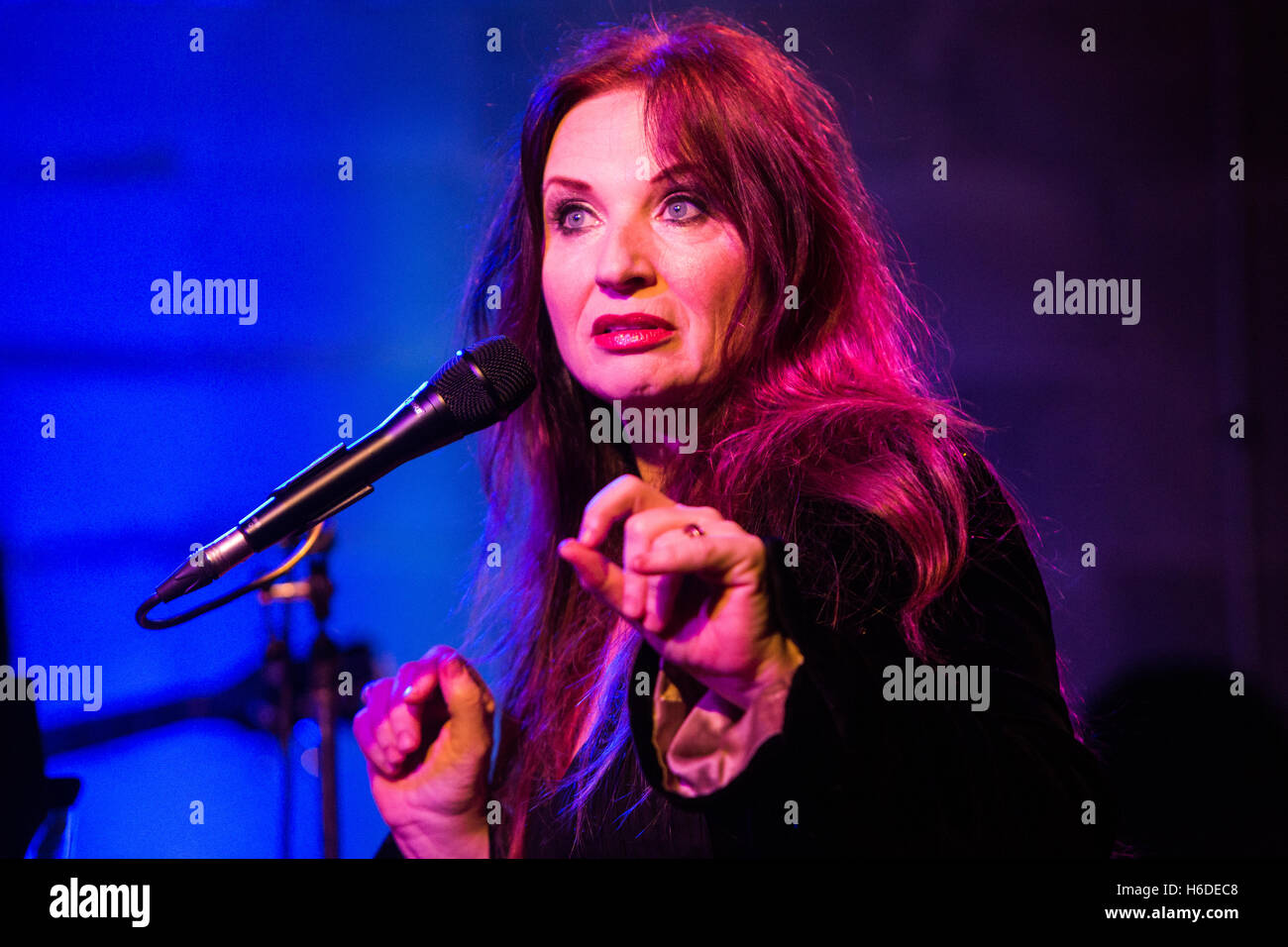 Milan, Italy. 26th Oct, 2016. The Welsh singer-songwriter JUDITH OWEN ...