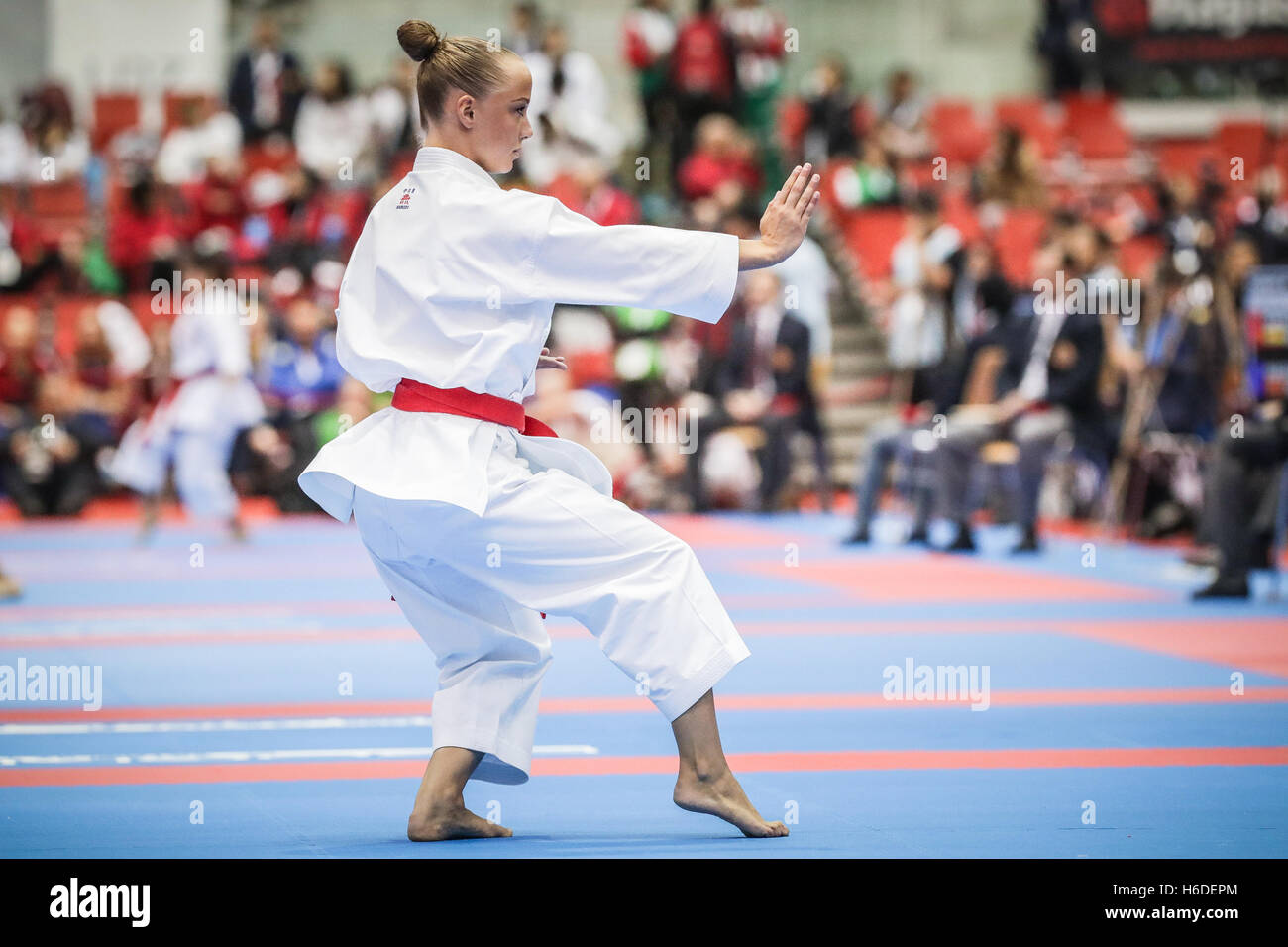 Linz, Austria. 26, October, 2016. Samantha van Loken (Netherlands) Kata  Female, World Championship Karate, WKF Credit: Jan de Wild Photography /  Alamy Live News Stock Photo - Alamy