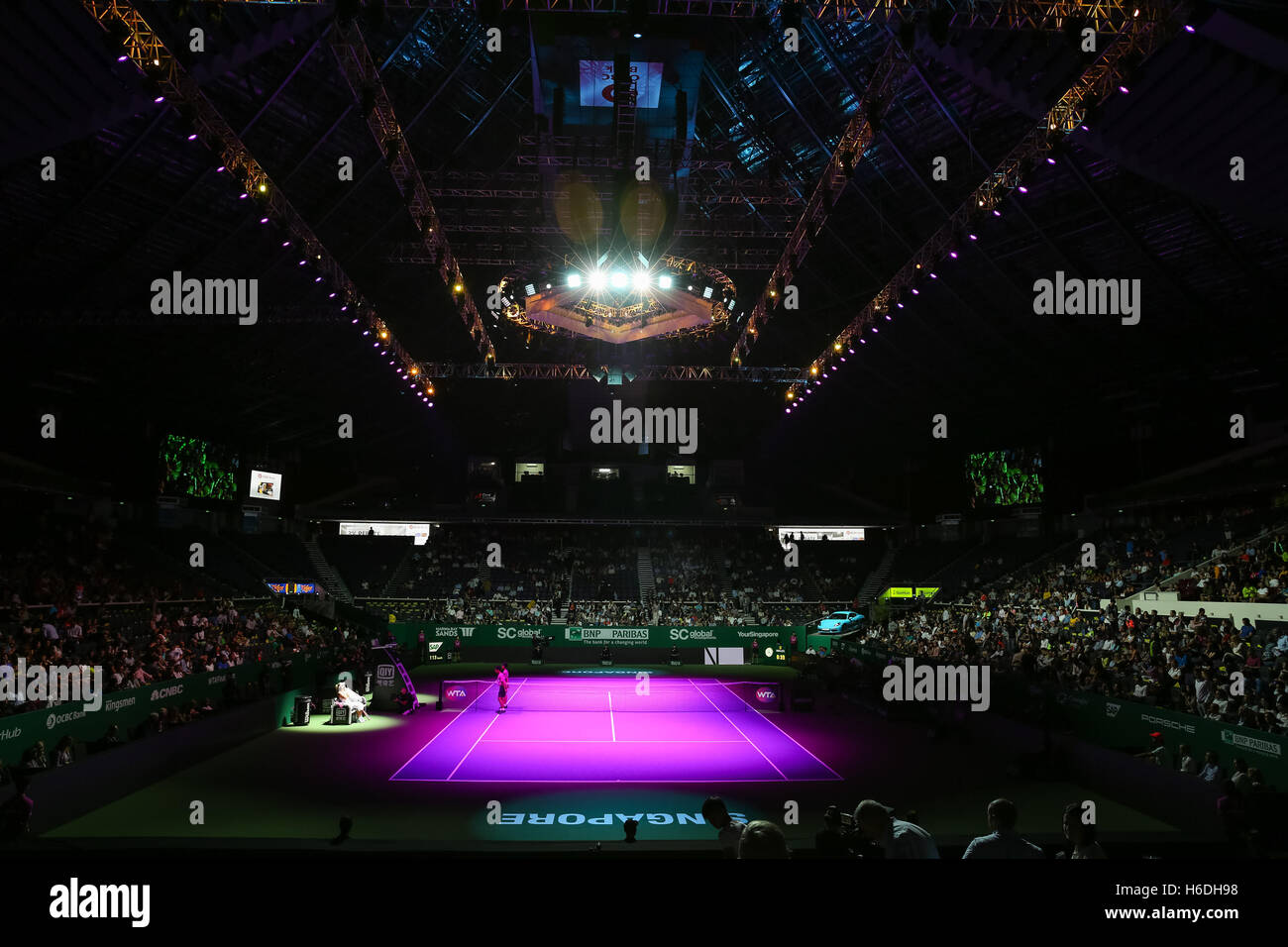 Singapore indoor stadium, Singapore. 27th October, 2016. BNP Paribas WTA finals women tennis association .. Credit:  Yan Lerval/Alamy Live News Stock Photo