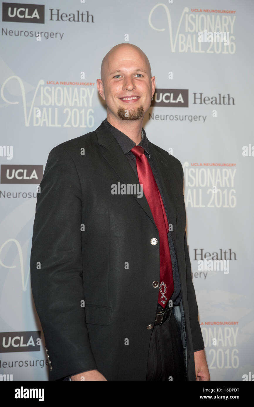 Beverly Hills, USA. 27th Oct, 2016. Jeremy Weinglass arrives at UCLA Department Of Neurosurgery Visionary Ball 2016 at The Theatre at Beverly Wilshire Hotel, Beverly Hills, CA Credit:  The Photo Access/Alamy Live News Stock Photo