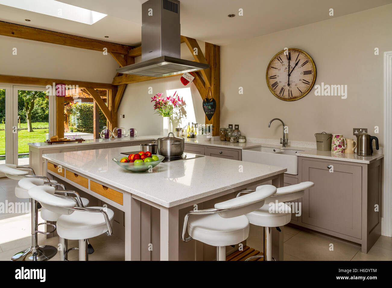 Oak Framed Kitchen Extension Stock Photo Alamy