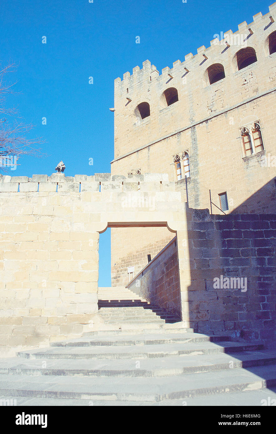 Entrance to the castle. Valderrobres, Teruel province, Aragon, Spain. Stock Photo