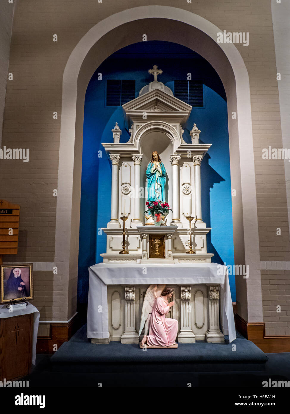 St. Henry's Catholic Church Side Altar Stock Photo Alamy